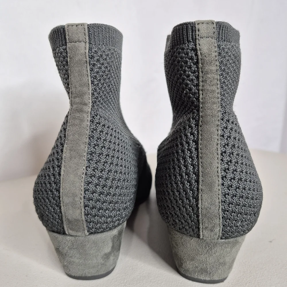 Eileen Fisher Purl Knit Sock Booties - Size 9